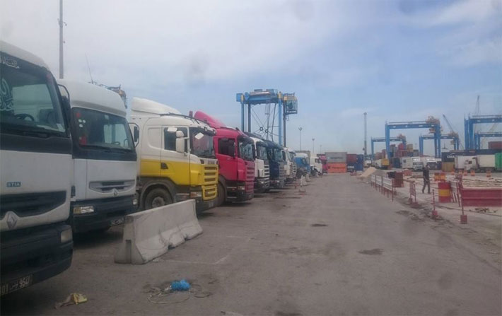 Alors que le port de Rads est  larrt, le ministre du Transport dit regretter la grve de la Stam