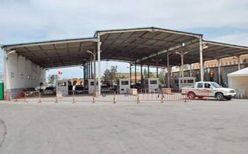
Tunisie - Les camions de transport de marchandises toujours bloquÃ©s au passage frontalier de Ras Jedir