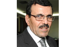 Ali Laârayedh se déplace à l'ambassade américaine à Tunis