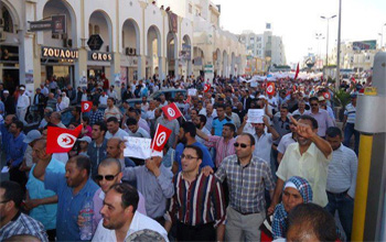Sfax - Une manifestation pro-gouvernement avec la bénédiction de Habib Ellouze et Badreddine Abdelkéfi