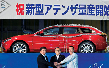 Premiers clichés de la Mazda 6