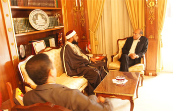 Moncef Marzouki reçoit Béchir Ben Hassen qui veut que le vendredi soit le jour de repos hebdomadaire (vidéo)