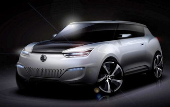 e-XIV Concept, le crossover compact hybride de Ssangyong