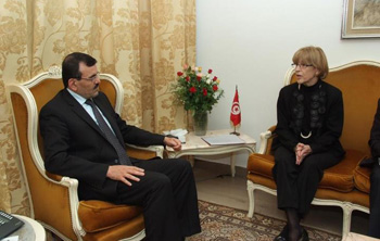 Tunisie - Laârayedh rencontre la secrétaire d'Etat adjointe américaine et l'ambassadeur de France