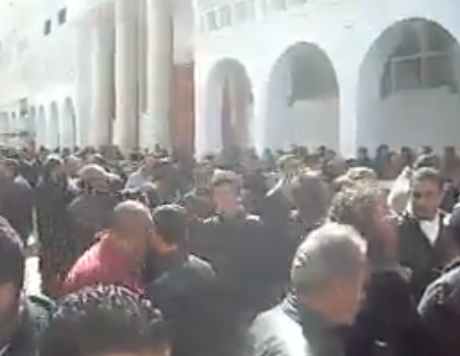 Tunisie – Les habitants de Sfax manifestent contre l'existence d'une police parallèle