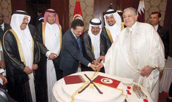 Photo du jour : Slim Ben Hmidène au Qatar pour fêter l'indépendance de la Tunisie