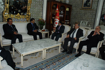 Tunisie - Ali Laârayedh rattrape la gaffe de Marzouki et remercie la Banque Centrale et le ministère de la Justice