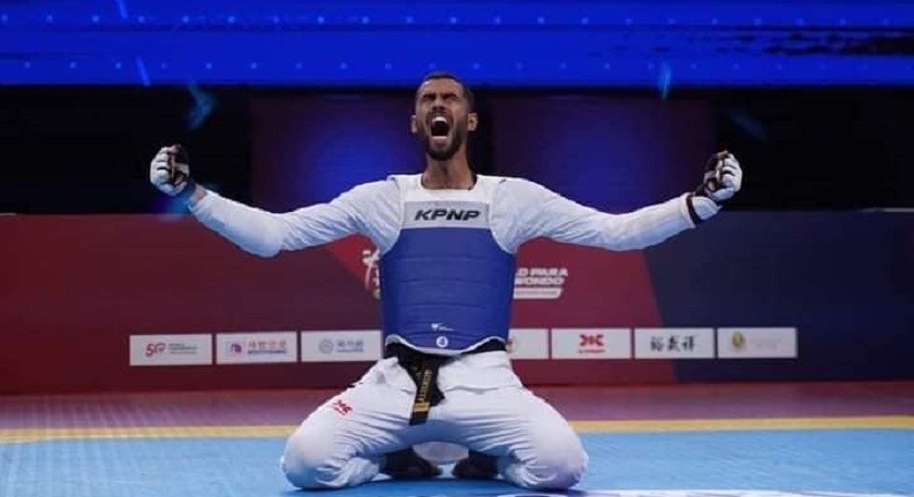 Firas Katoussi décroche une médaille d’or au championnat du monde de taekwondo