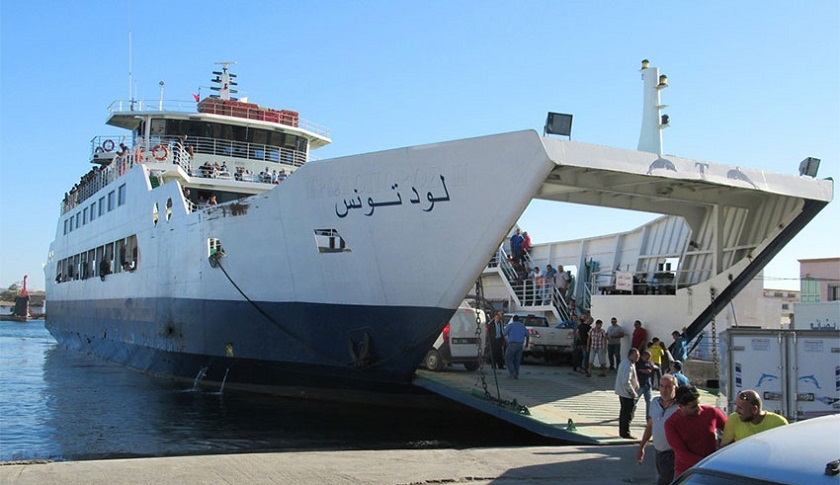 Une voiture tombe dans l’eau à la gare maritime de Sfax