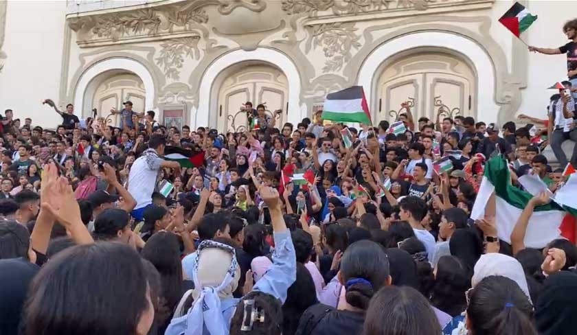Manifestation de soutien  la Palestine devant l'ambassade de France en Tunisie