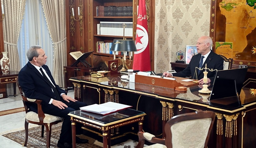 Le président de la République appelle les établissements financiers à soutenir l’État