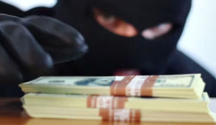 Deux évadés de la Mornaguia soupçonnés dans le braquage d’une agence bancaire à Boumhel