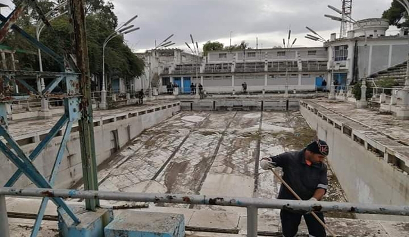Visite inopinée du chef de l’État à la piscine municipale du Belvédère