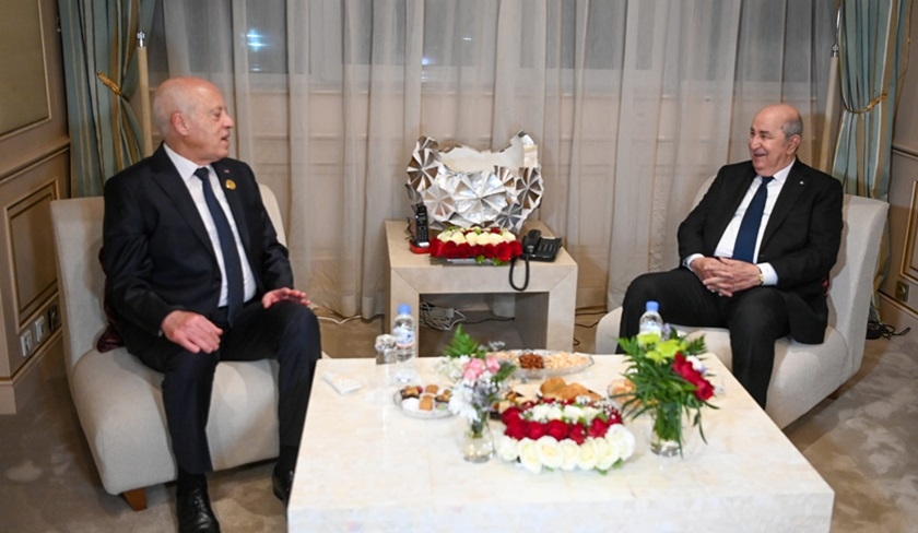 Kaïs Saïed et Abdelmajid Tebboune discutent de l’impulsion des relations bilatérales