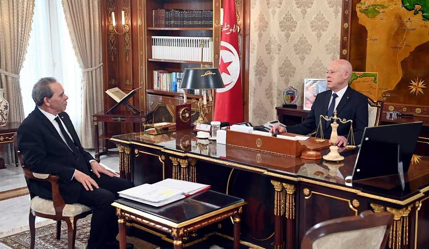 Sous-traitance : après le public, Kaïs Saïed s’attaque au privé