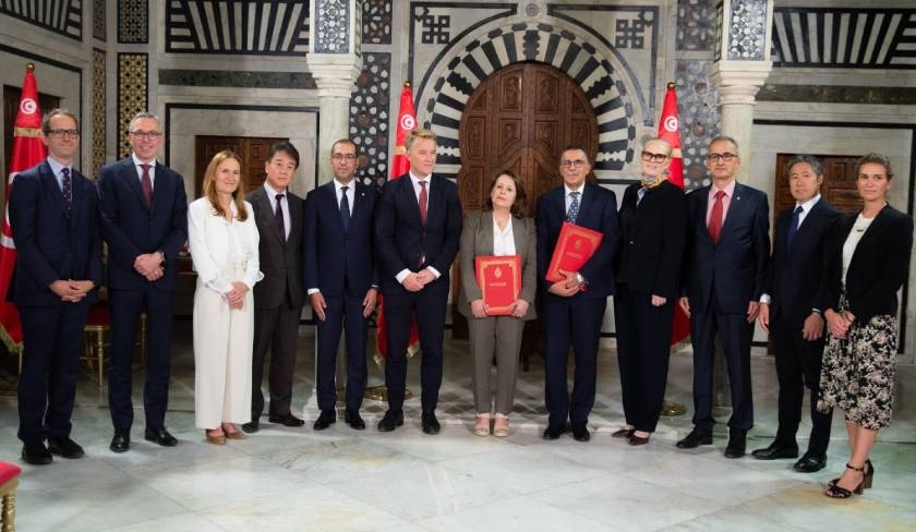 Signature de deux accords pour la production d’électricité à partir de l’énergie solaire