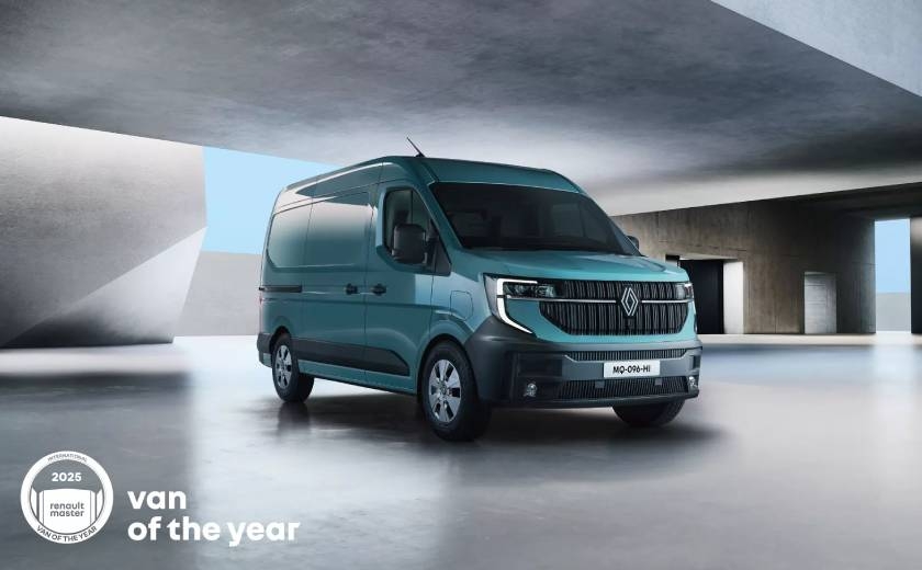 Le nouveau Renault Master élu fourgon de l’année 2025