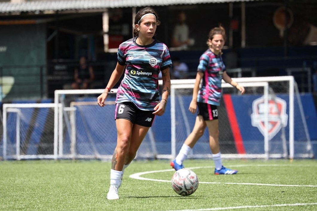Reportage au Liban : Israël a tué le rêve de Céline Haidar, la footballeuse de 19 ans