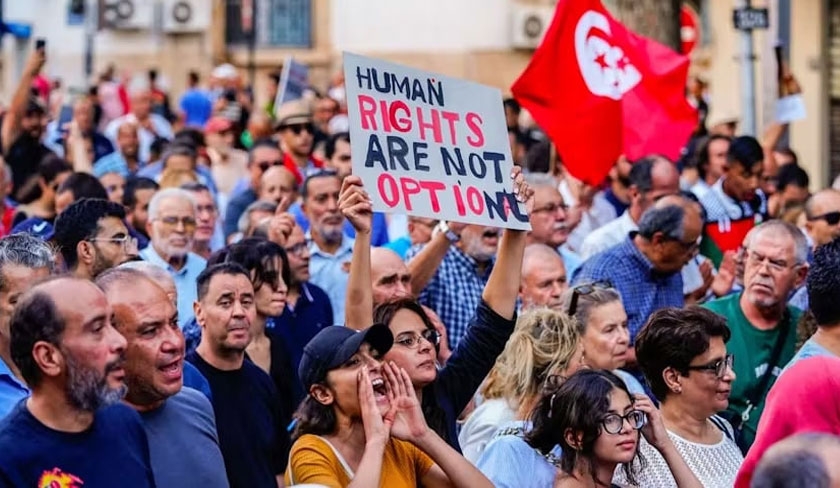10-Décembre - Situation des droits de l'Homme en Tunisie : ce n'est pas pire que sous Ben Ali, mais on y arrive sûrement