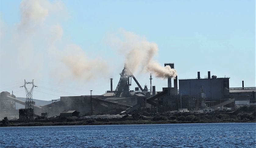 Report de la grve de lusine El Fouladh