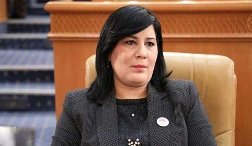 Le comité de défense d’Abir Moussi dénonce des restrictions et appelle le bâtonnier à intervenir