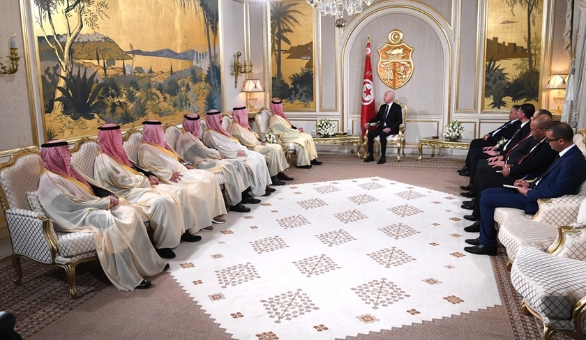 Kas Saed reoit le bouclier commmoratif du Conseil  des ministres arabes de l'Intrieur

