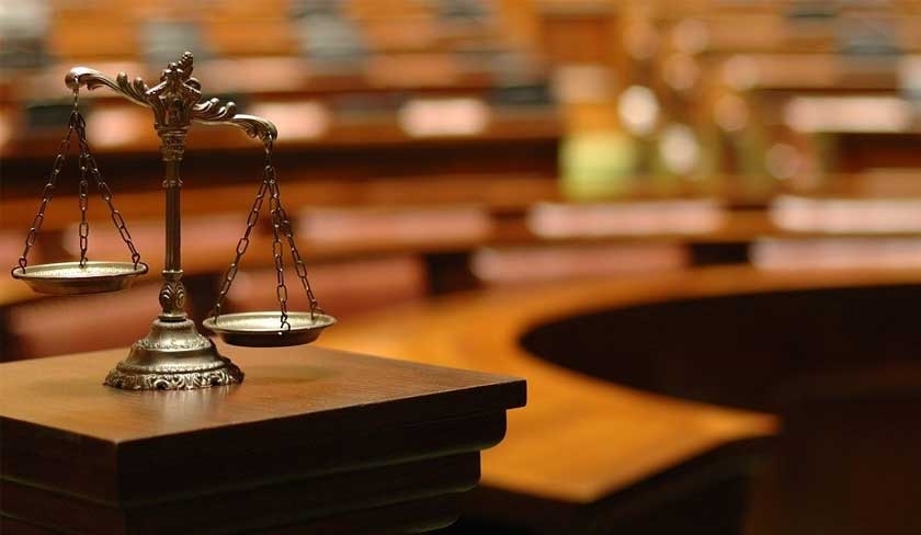 Report de l'examen de l'affaire de l'envoi de jeunes dans les zones de conflits