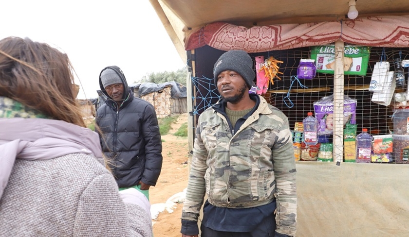 Au cœur du camp des migrants : la vidéo de Fatma Mseddi soulève la polémique