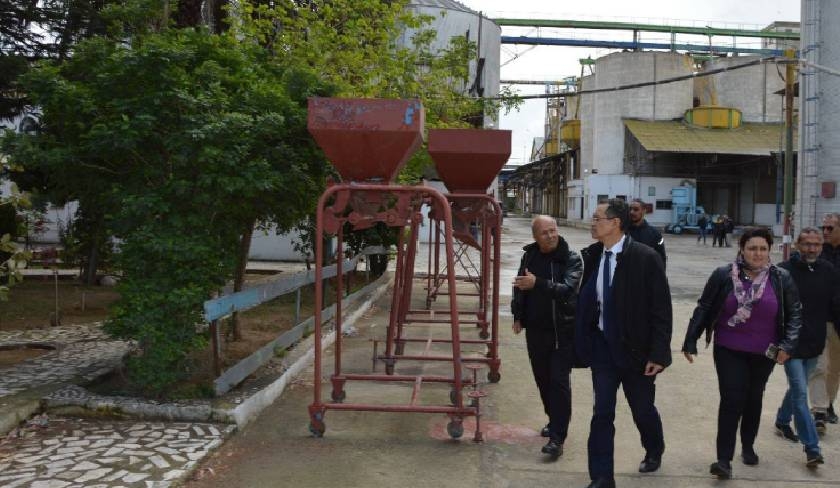 Saison de collecte des céréales : Ezzedine Ben Cheikh inspecte les silos de Manouba et Bir El Kassâa