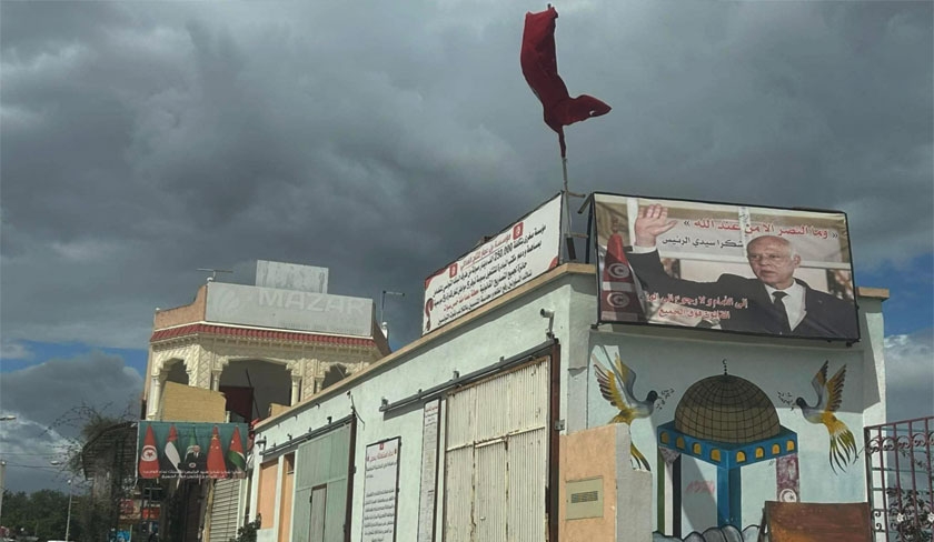 Photo du jour : le fayotage a de beaux jours en Tunisie !