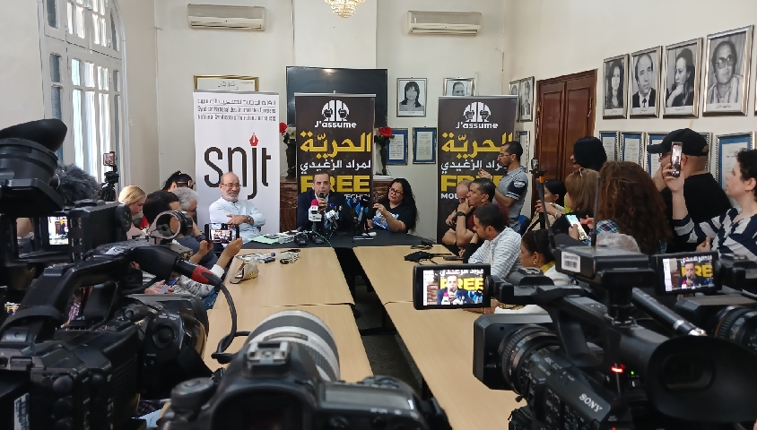 Un an aprs : le comit de dfense de Mourad Zeghidi fait le point et dnonce 
