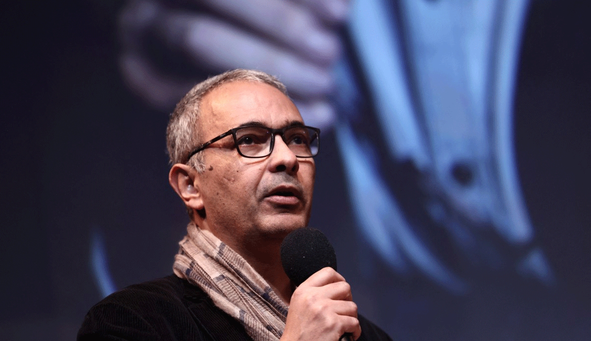 LAlgrie met deux mandats darrt internationaux contre lcrivain Kamel Daoud