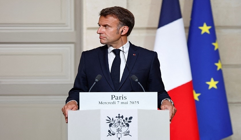 Macron appelle les États-Unis à lever les sanctions contre la Syrie