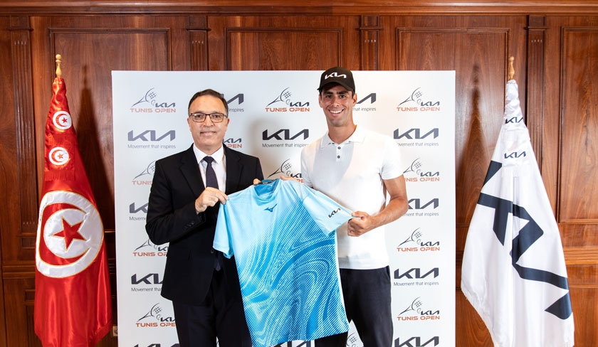  Kia appuie le tennis tunisien en sponsorisant Aziz Dougaz au Kia Tunis Open 2025