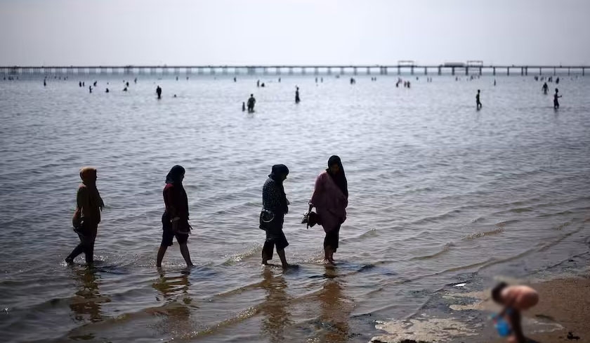 Syrie : les femmes devront porter le burkini ou des vtements couvrants sur les plages publiques