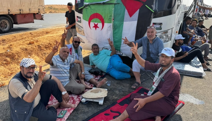 En photos : la caravane Al Soumoud immobilise en Libye  l'entre de Syrte