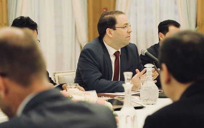 Youssef Chahed se runit avec les ambassadeurs des pays du G7
