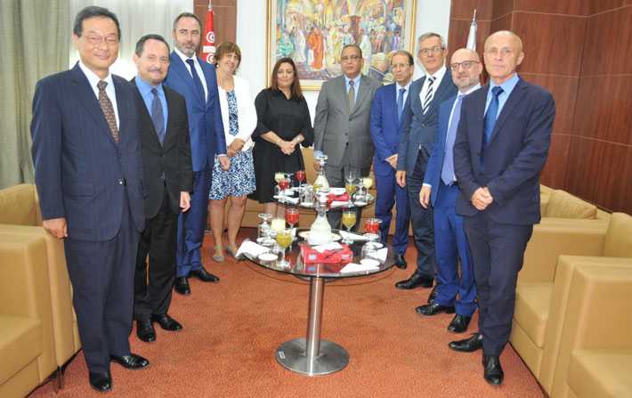 Rencontre entre les dirigeants de l'Utica, les ambassadeurs du groupe des sept et l'ambassadeur de l'Union europenne 