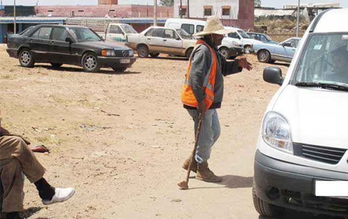 8 gardiens de parkings anarchiques arrts