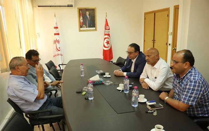 Tahar Ben Hassine se réunit avec Hafedh Caïd Essebsi et Ridha Belhaj