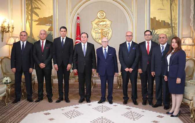 Le chef de lEtat remet les lettres de crance  7 nouveaux ambassadeurs tunisiens  ltranger