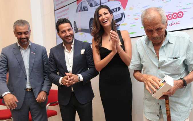 Ooredoo Tunisie : Rym Saïdi remet les prix aux gagnants du jeu Méga Quiz