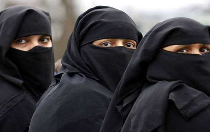 Ractions mitiges aprs l'interdiction du port du niqab 