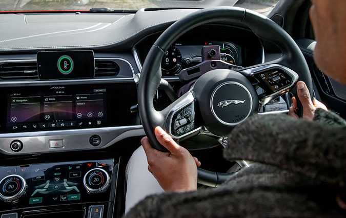 Jaguar Land Rover : nouvelle technologie permettant au vhicule de sadapter  ltat de forme du conducteur