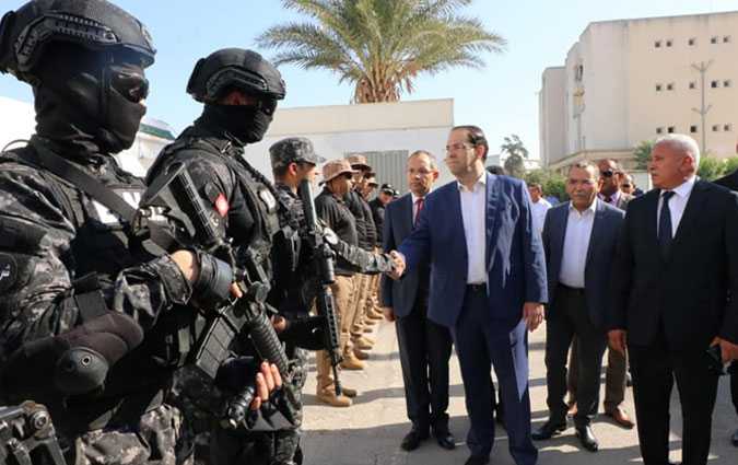 Youssef Chahed clbre lAd avec les agents de la Brigade antiterrorisme