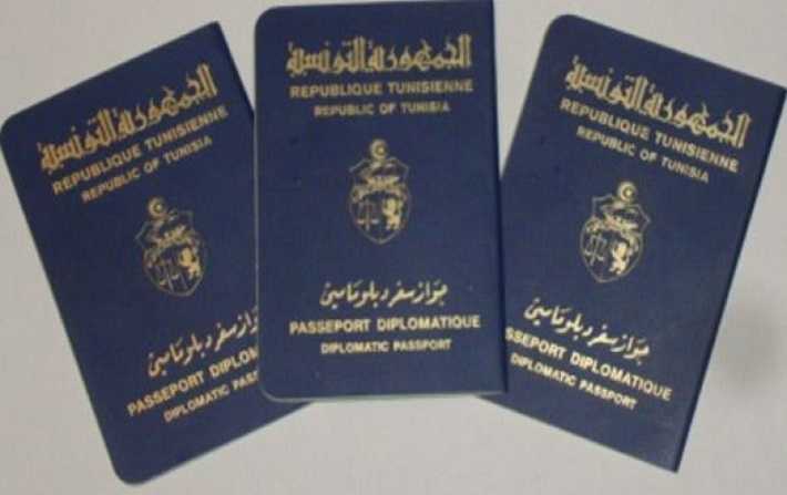 Approbation en commission du projet de loi relatif  loctroi de passeports diplomatiques aux lus