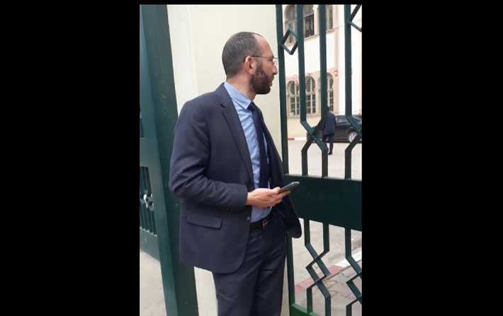 Mohamed Affes joue la victime devant le gouvernorat de Sfax