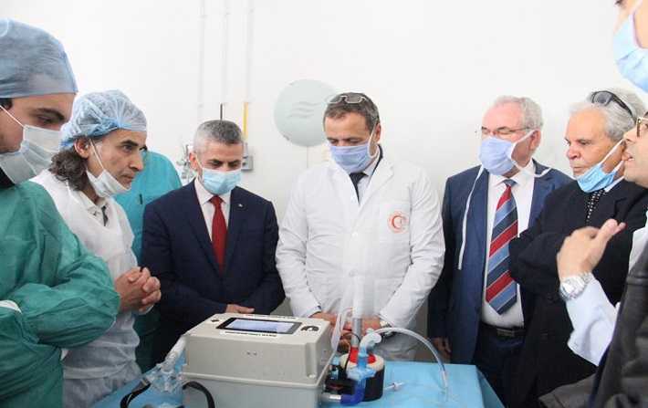 L'universit de Sousse remet un respirateur artificiel  lhpital Farhat Hached