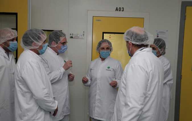 Selim Azzabi et Salah Ben Youssef visitent des laboratoires pharmaceutiques  Ben Arous et Zaghouan

