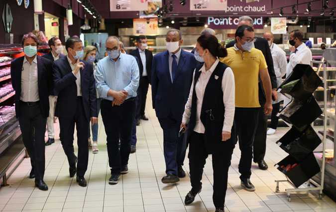 Mohamed Msillini effectue une visite à Carrefour La Marsa